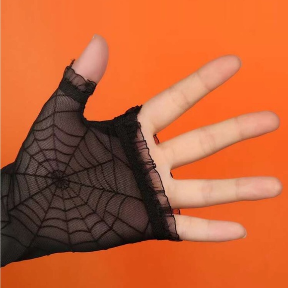 Web Arm Sleeves - Picture 2 of 3